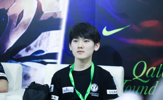 LPL S赛两冠，哪个冠军的含金量更高？