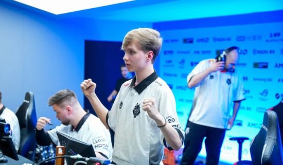 防换线机制更新：现在必须两名非打野英雄 才触发上路防御塔1000%伤害