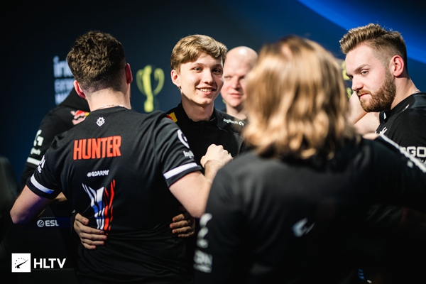 拳头正在调查TSM CEO Reginald不当行为和霸凌